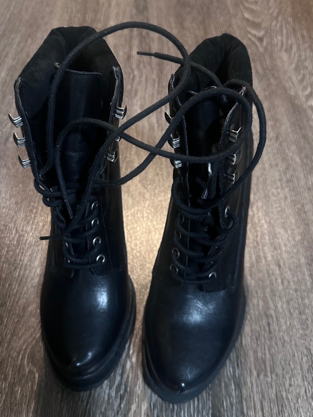 Bcbg platform boots